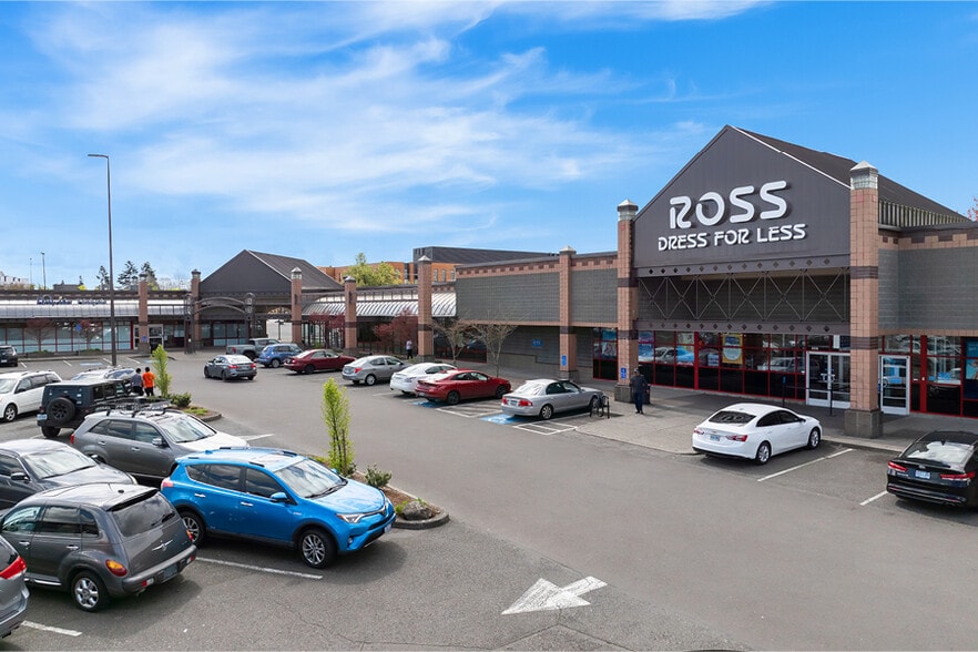 Gateway Shopping Center portfolio of 6 properties for sale on LoopNet.com - Building Photo - Image 2 of 6