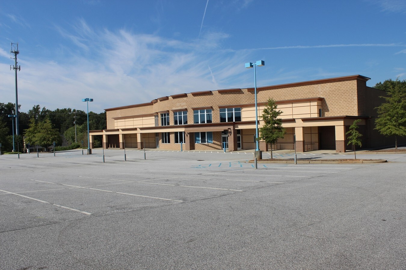 901 Holland Rd, Simpsonville, SC 29681