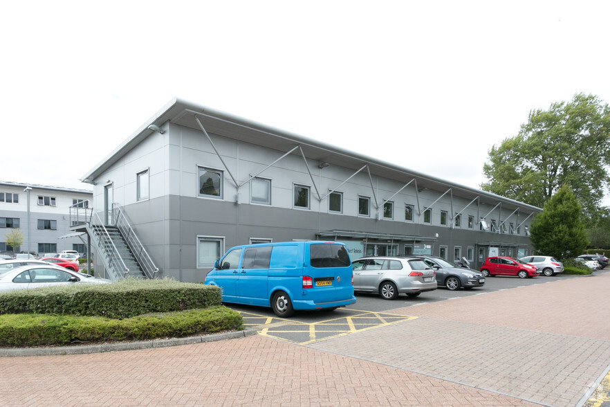 Pine Ct, Swindon for lease - Primary Photo - Image 1 of 6