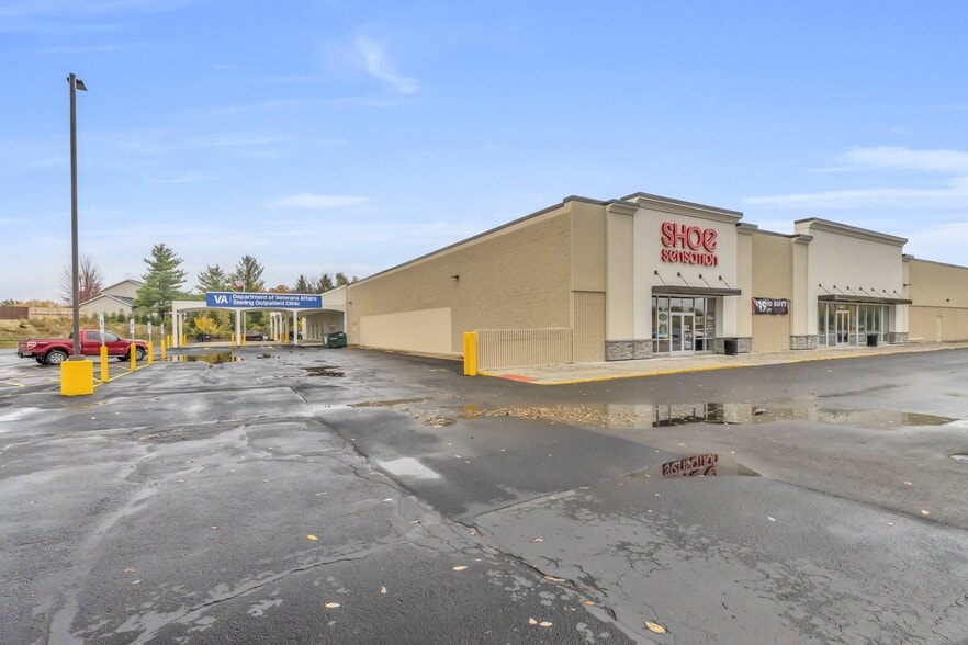 2901 E Lincoln Way, Sterling, IL for lease - Building Photo - Image 3 of 11