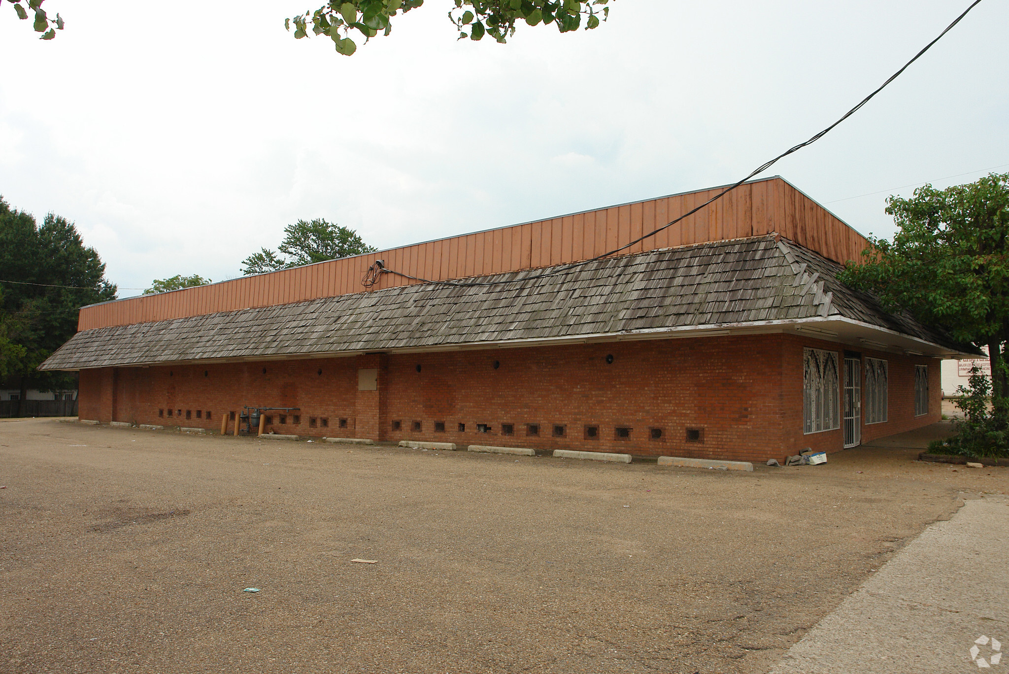 1800 Bailey Ave, Jackson, MS for lease Primary Photo- Image 1 of 3