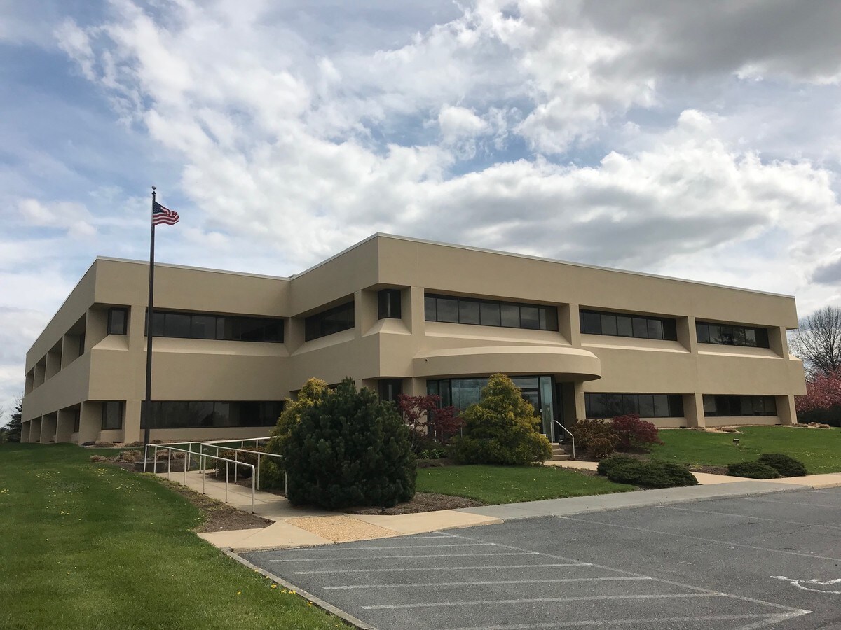 3102 Shawnee Dr, Winchester, VA 22601