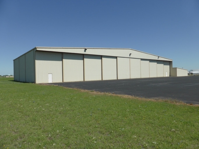 1650 Airport Dr, Cleburne, TX 76033