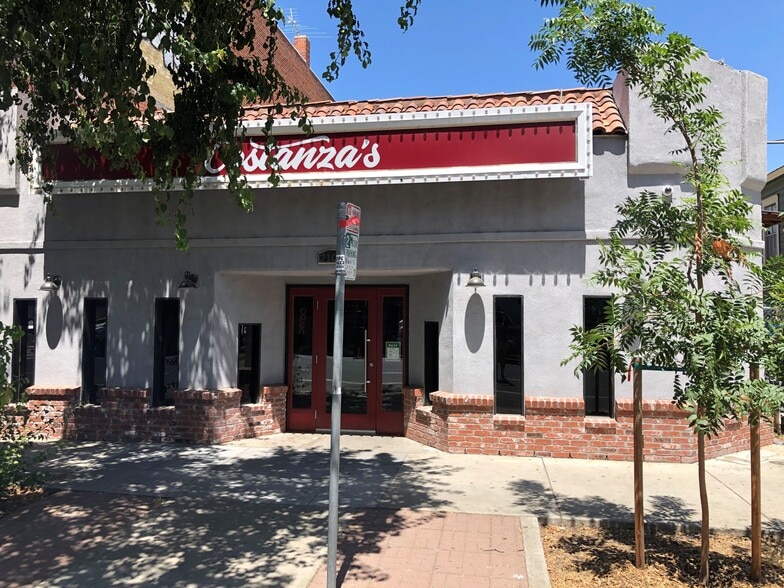 2101 L & 2107 L St. Retail portfolio of 2 properties for sale on LoopNet.com - Building Photo - Image 2 of 11