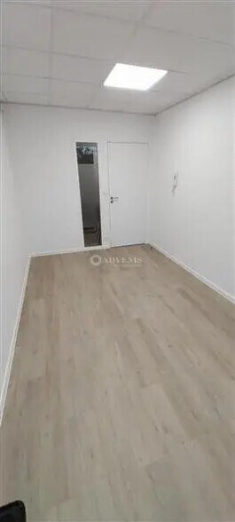 Office in Rosny-sous-Bois for lease - Interior Photo - Image 2 of 6