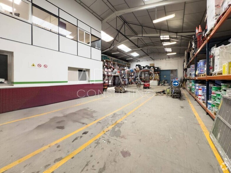 Industrial in San Fernando de Henares, Madrid for sale - Primary Photo - Image 1 of 15
