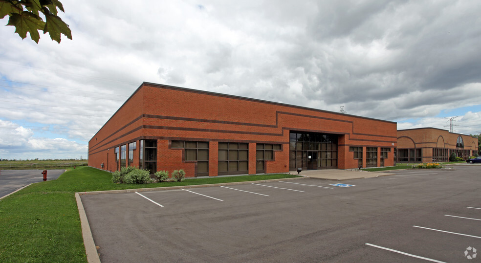 6135 Danville Rd, Mississauga, ON for lease - Primary Photo - Image 1 of 4