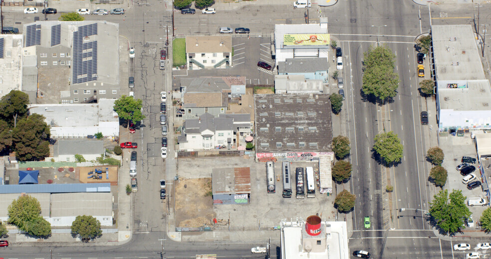 2201 Brush St, Oakland, CA for lease - Primary Photo - Image 1 of 3