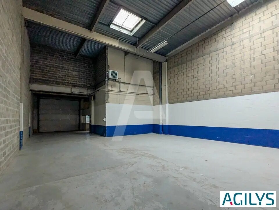 Flex in Villebon-sur-Yvette for lease Building Photo- Image 1 of 11