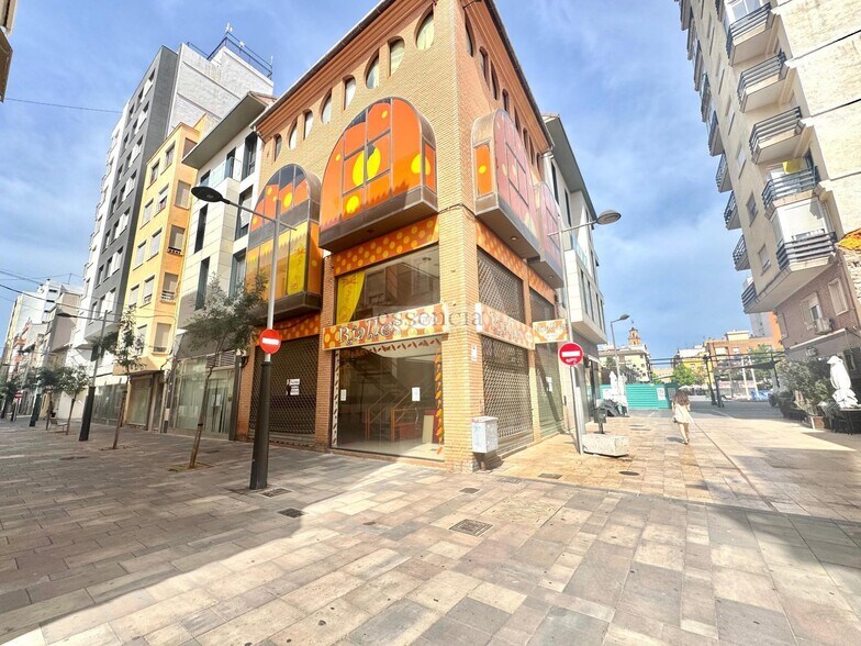 Retail in Gandia for sale - Building Photo - Image 2 of 34