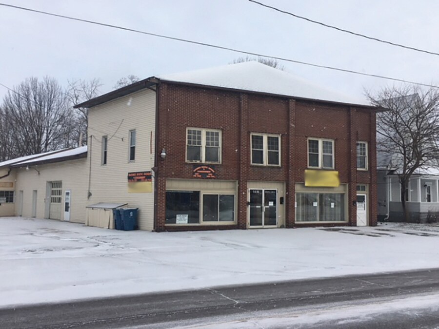 114 S Canal St, Newton Falls, OH 44444