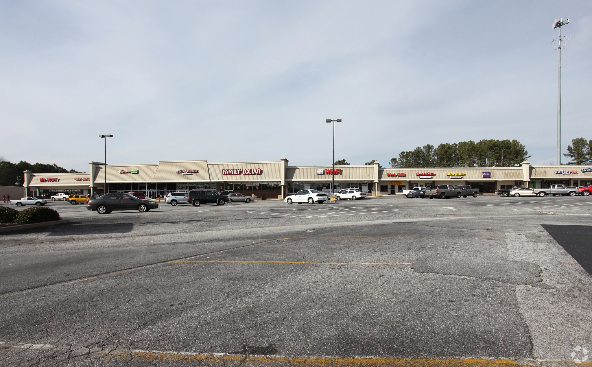 2349 Lawrenceville Hwy, Lawrenceville, GA for lease Primary Photo- Image 1 of 4