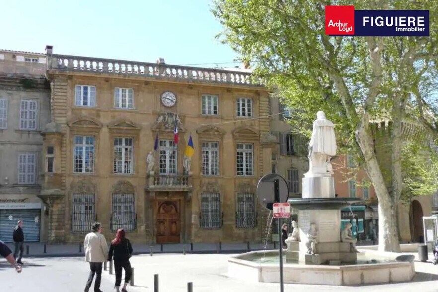 Retail in Salon-de-Provence for lease - Building Photo - Image 3 of 7