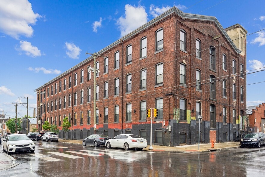 Port Richmond Loft Portfolio | 185 Units portfolio of 3 properties for sale on LoopNet.com - Building Photo - Image 2 of 22