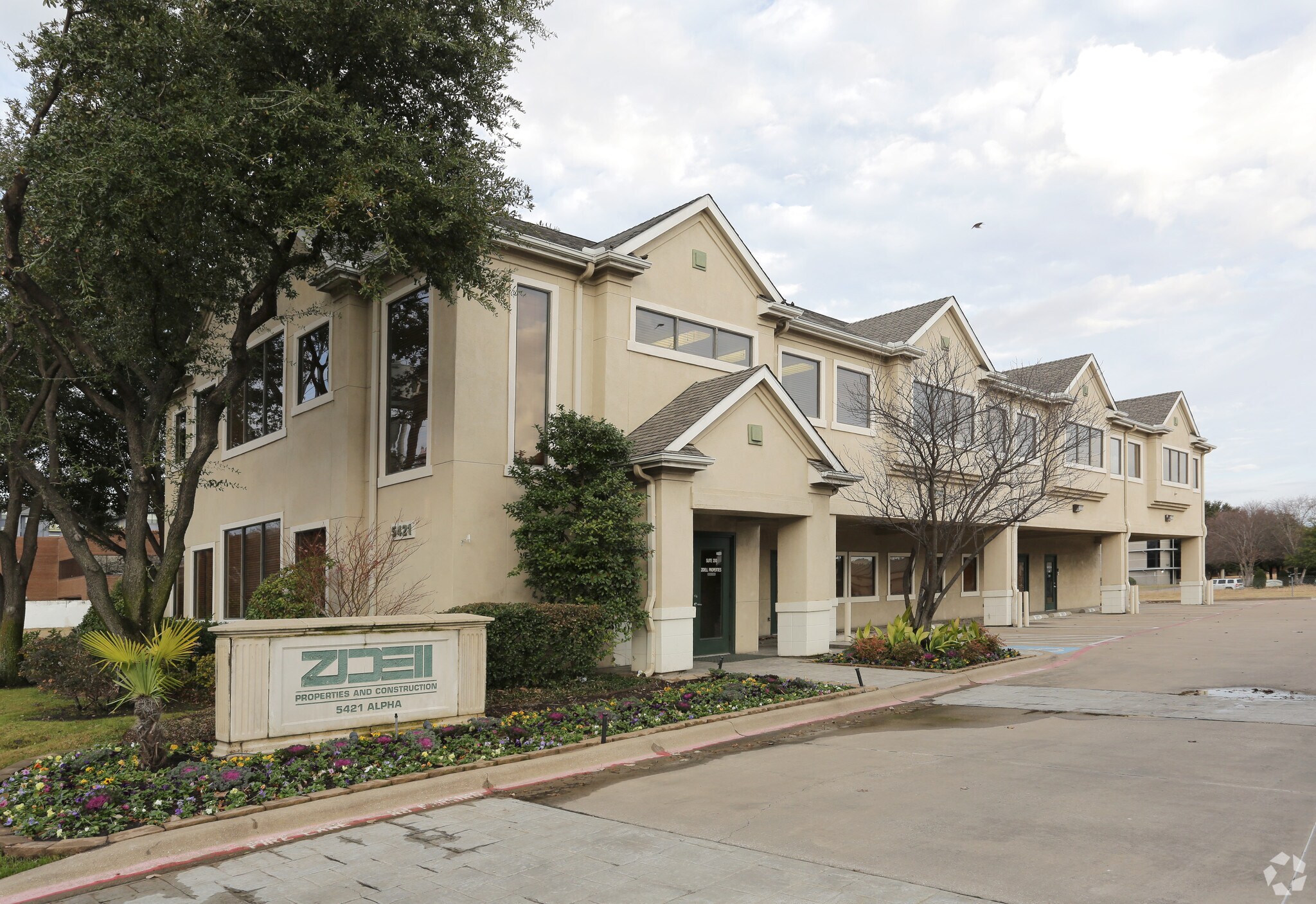 5421 Alpha Rd, Dallas, TX 75240 Alpha Road Office Bldg