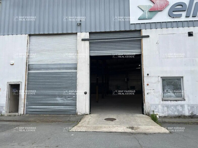 Flex in Plaisir for lease - Building Photo - Image 3 of 8