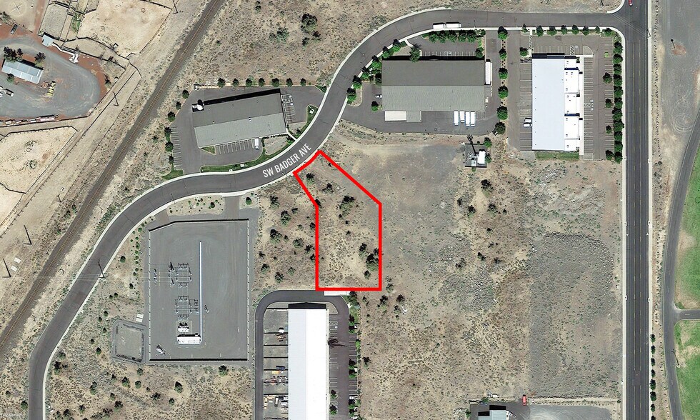 2120 SW Badger Ave, Redmond, OR for sale - Primary Photo - Image 1 of 1