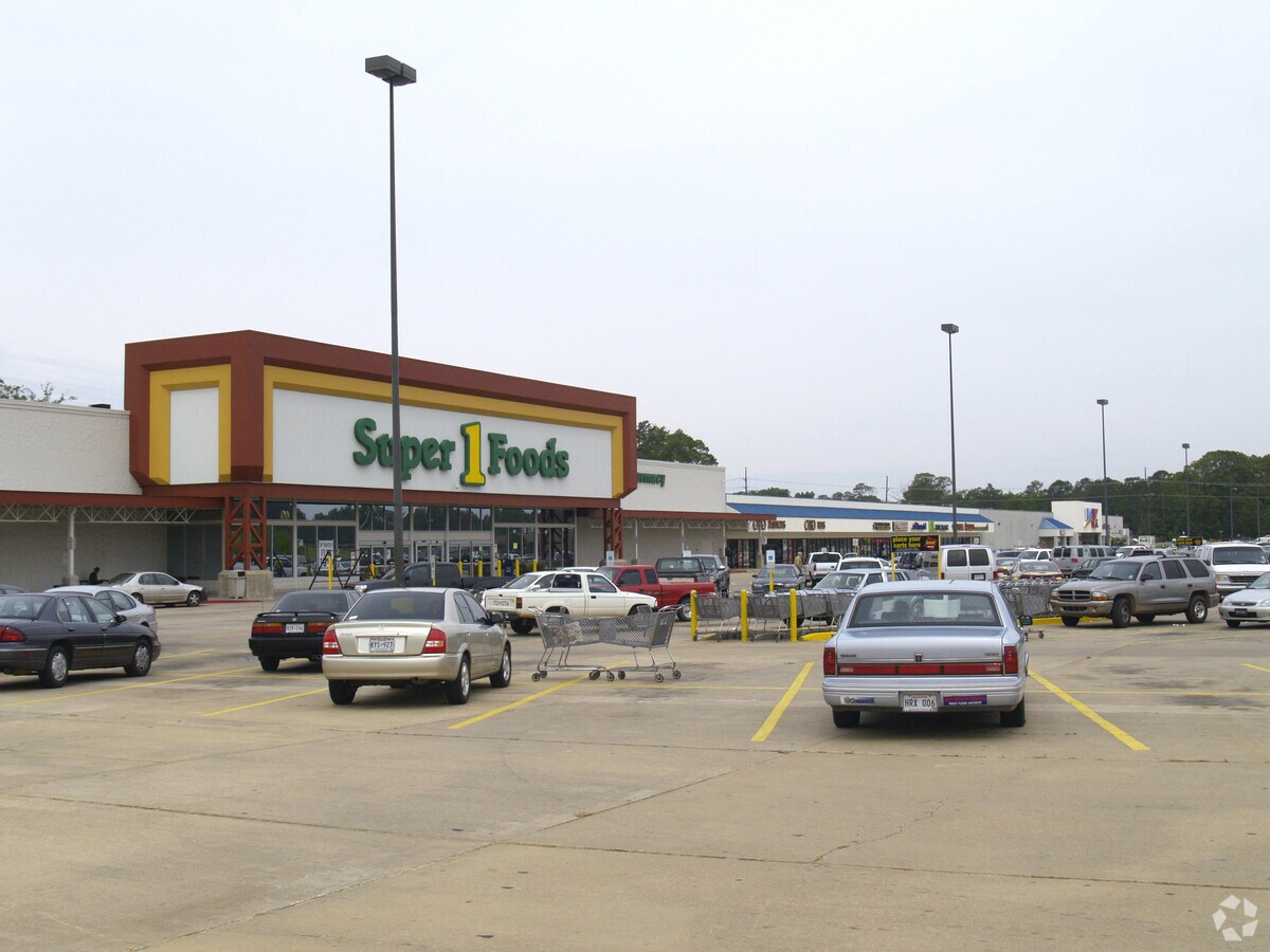 2985 Cottingham Expy, Pineville, LA 71360