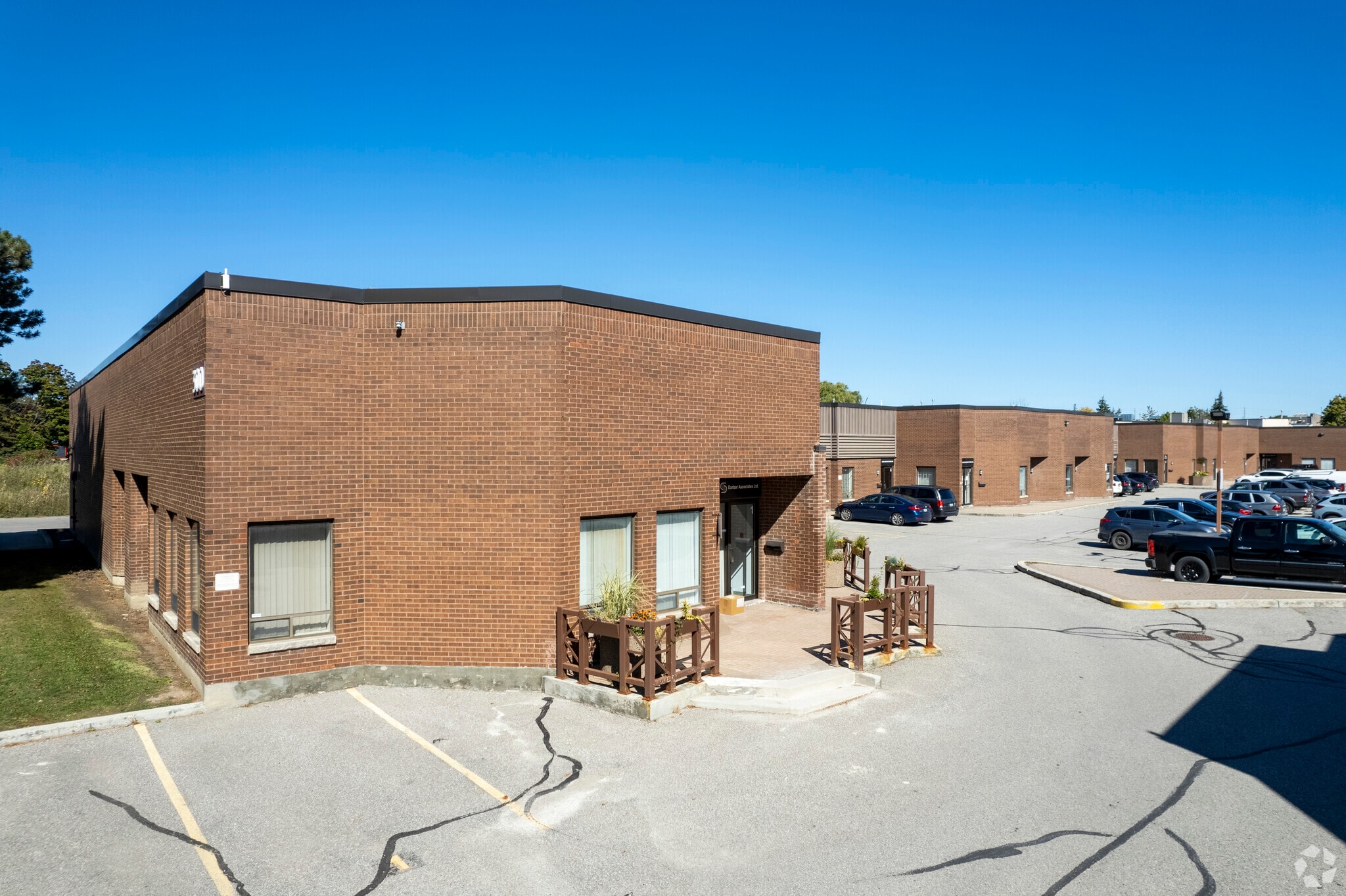 300 Steelcase Rd W, Markham, ON for sale Primary Photo- Image 1 of 1
