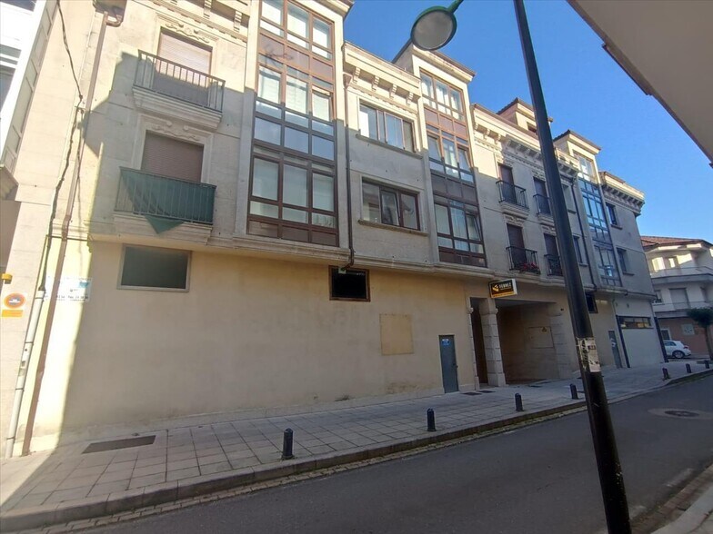 Retail in Cambados for sale - Building Photo - Image 1 of 11