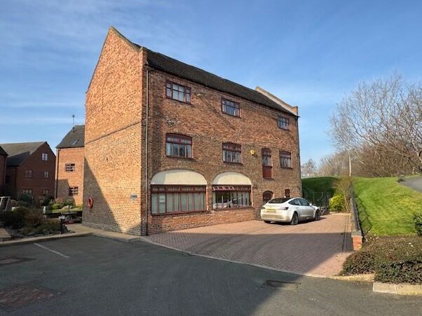 Coventry Rd, Kingsbury for lease - Primary Photo - Image 1 of 1