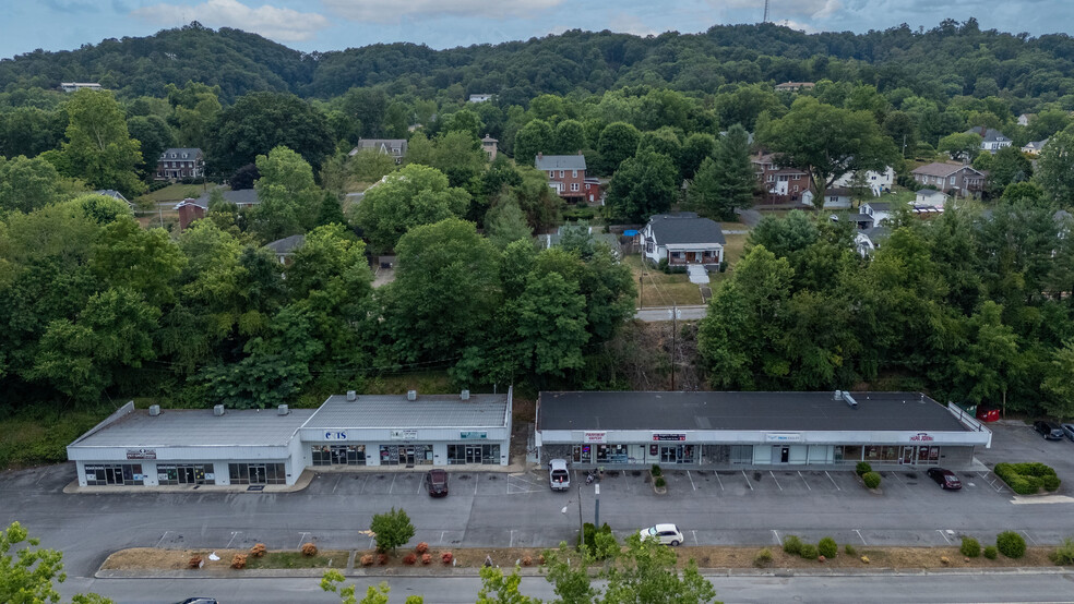 740 Volunteer Pky, Bristol, TN for lease - Building Photo - Image 1 of 8