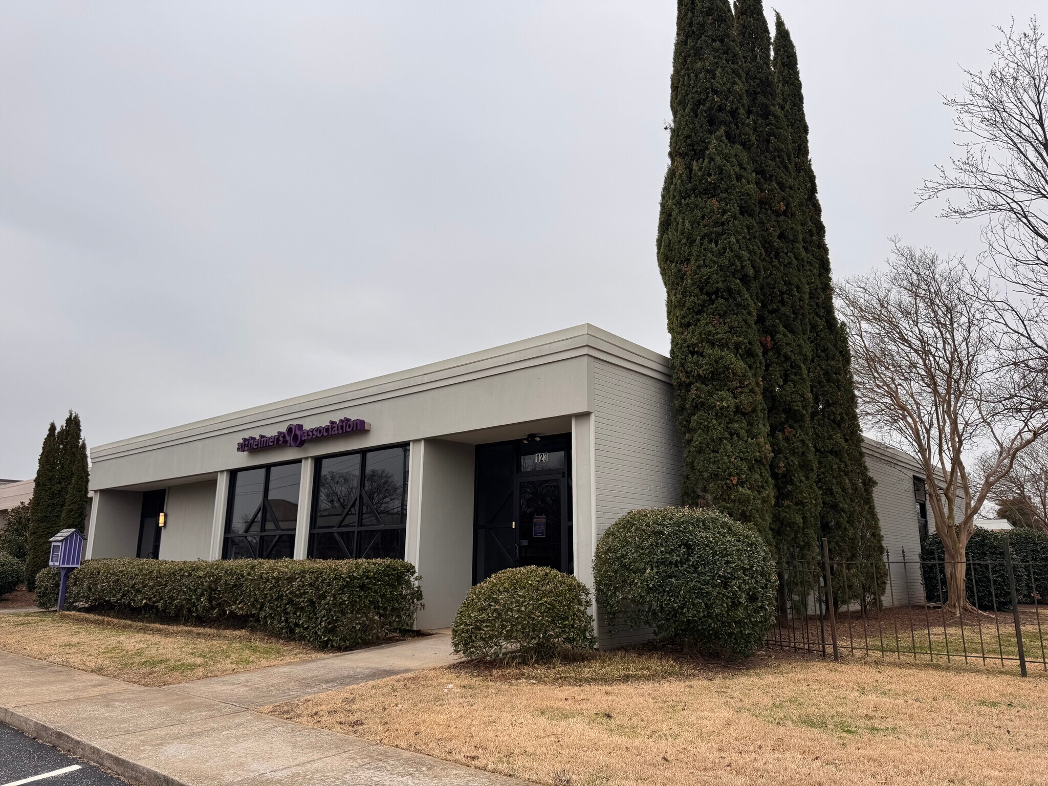 121 W Antrim Dr, Greenville, SC for lease Building Photo- Image 1 of 2