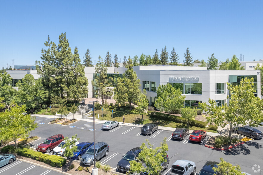 1552 Eureka Rd, Roseville, CA for lease - Building Photo - Image 1 of 25