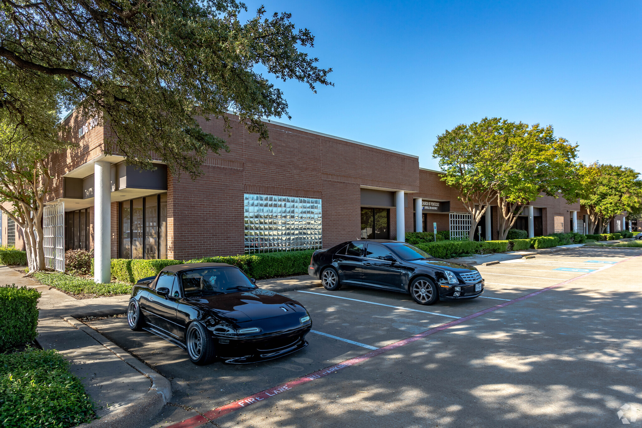 2155 Chenault Dr, Carrollton, TX for lease Building Photo- Image 1 of 17