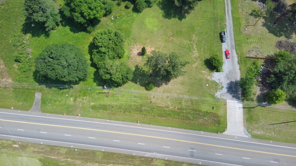 10585 Cumming Hwy, Canton, GA for sale - Building Photo - Image 2 of 7