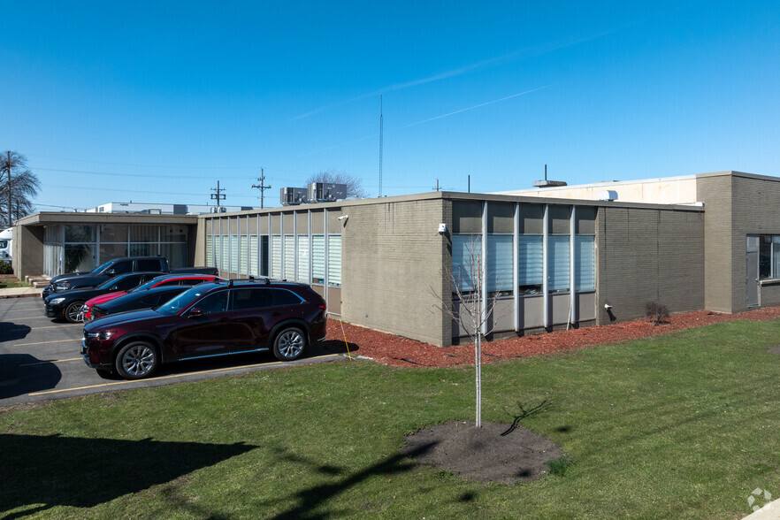 1301 W Armitage Ave, Melrose Park, IL for lease - Primary Photo - Image 1 of 4