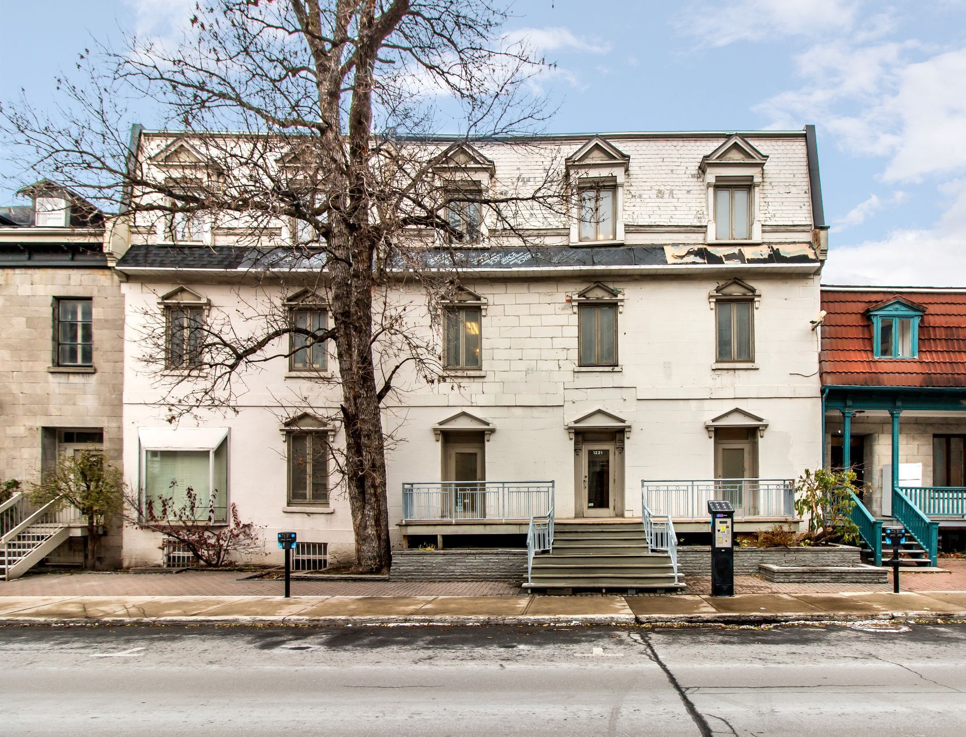 1221 Rue Saint-Hubert, Montréal, QC for sale Primary Photo- Image 1 of 1