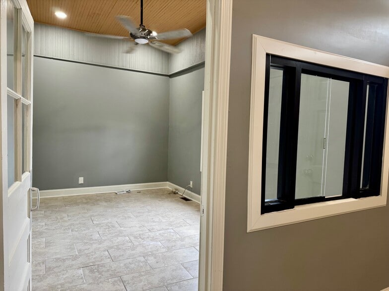 115 Vista Cir, Macon-Bibb, GA for sale - Building Photo - Image 3 of 13