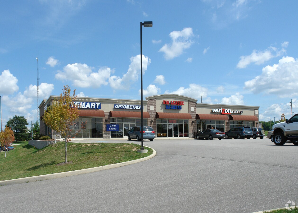 560 W Ireland Rd, South Bend, IN 46614