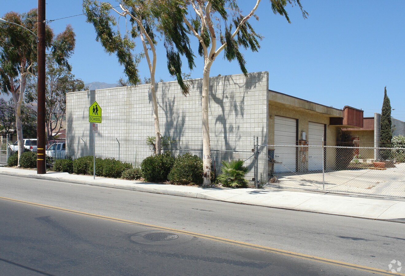 12001202 E Santa Paula St, Santa Paula, CA 93060
