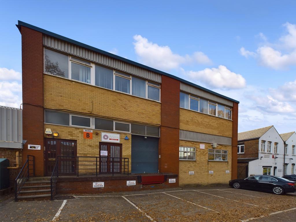 Queens Rd, Barnet for sale Building Photo- Image 1 of 1