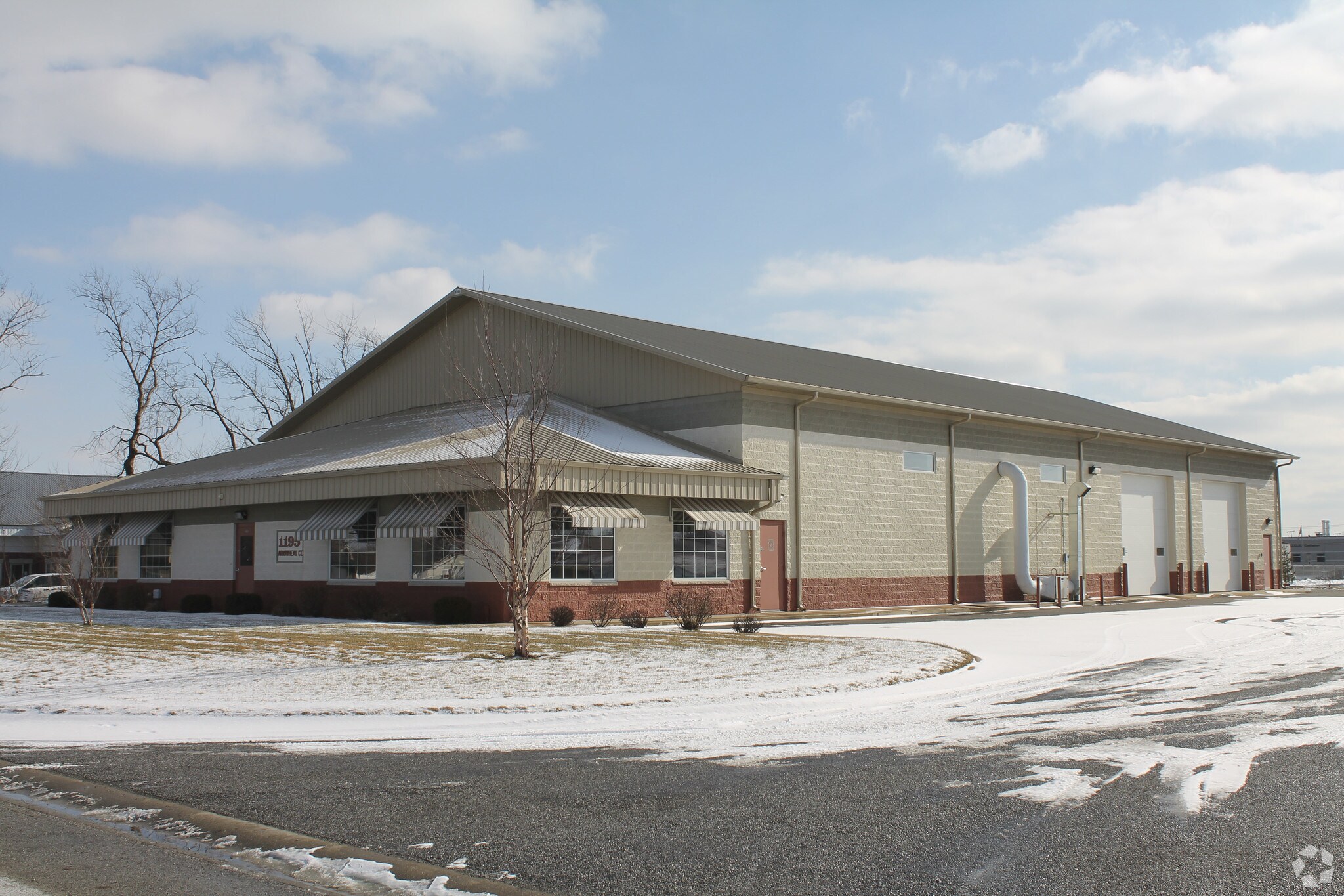 1195 Arrowhead Ct, Crown Point, IN for sale Primary Photo- Image 1 of 1