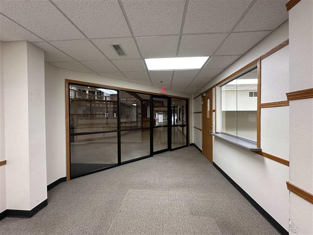 1700 S 1st Ave, Iowa City, IA for lease Interior Photo- Image 1 of 10