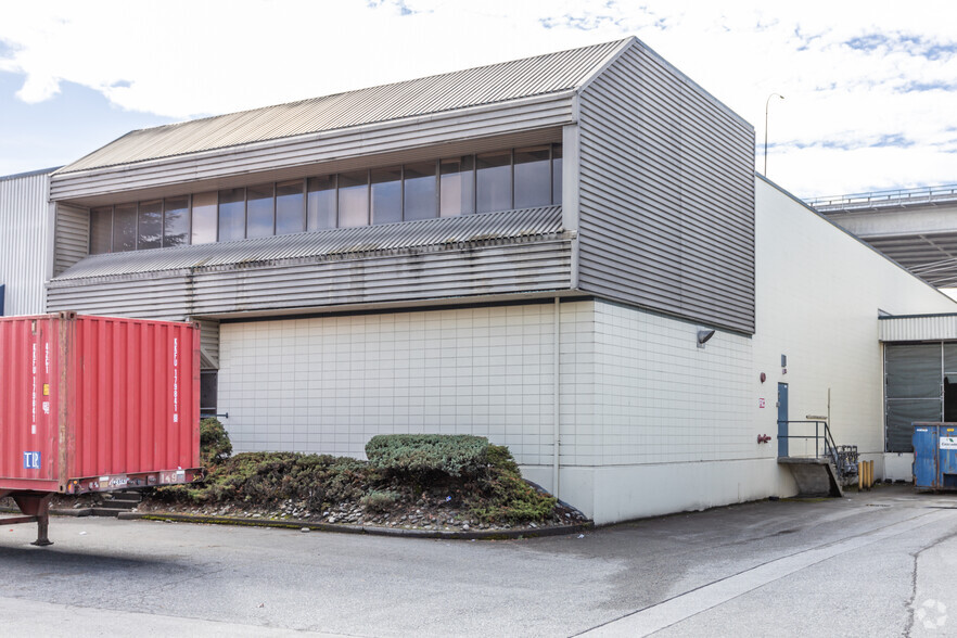 530-590 Chester Rd, Delta, BC for lease - Building Photo - Image 2 of 5