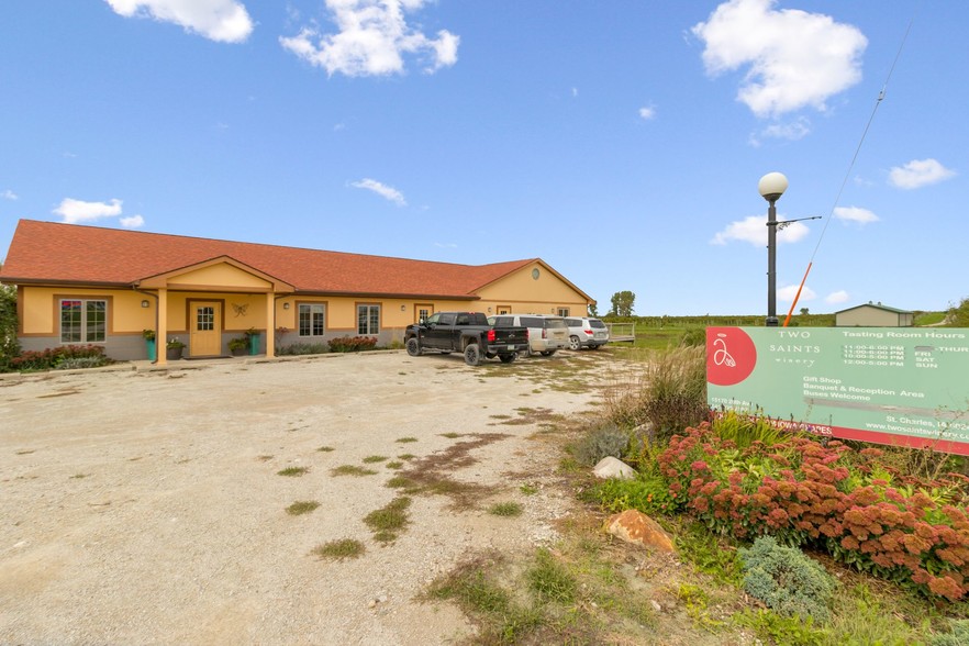 15166 20th Ave, Saint Charles, IA for sale - Primary Photo - Image 1 of 1