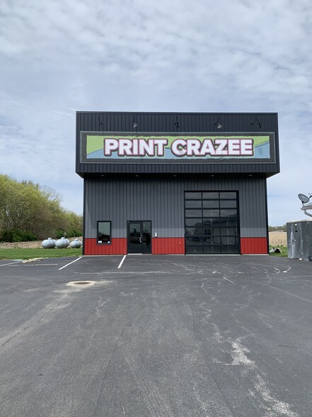 8745 Old US Highway 50, Breese, IL for lease - Primary Photo - Image 1 of 12