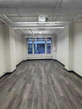 5 S Wabash Ave, Chicago, IL for lease Interior Photo- Image 1 of 3