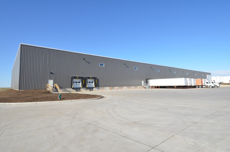 1155 Capital Dr SW, Cedar Rapids, IA for lease - Building Photo - Image 2 of 2