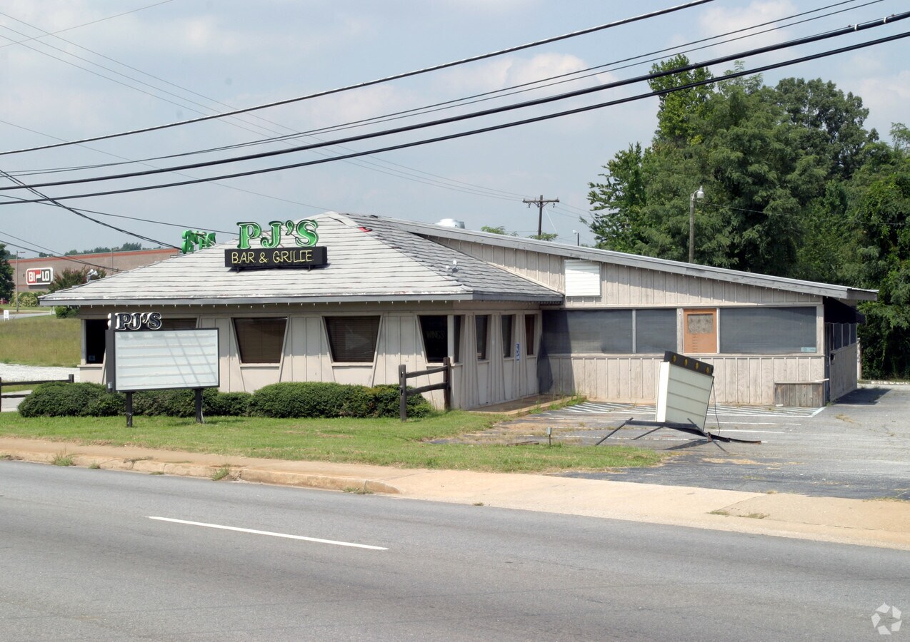 1527 Asheville Hwy, Spartanburg, SC 29303