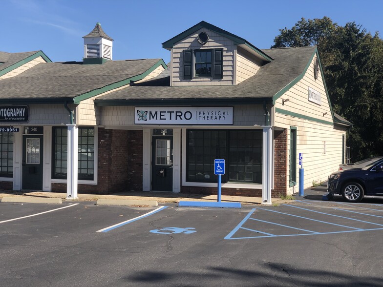 200 Route 25A, East Setauket, NY for lease - Building Photo - Image 2 of 8