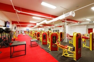 435-437 Broadway, Bayonne, NJ for lease Interior Photo- Image 1 of 2