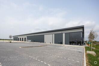 Cecil Pashley Way, Shoreham By Sea for lease Building Photo- Image 2 of 2