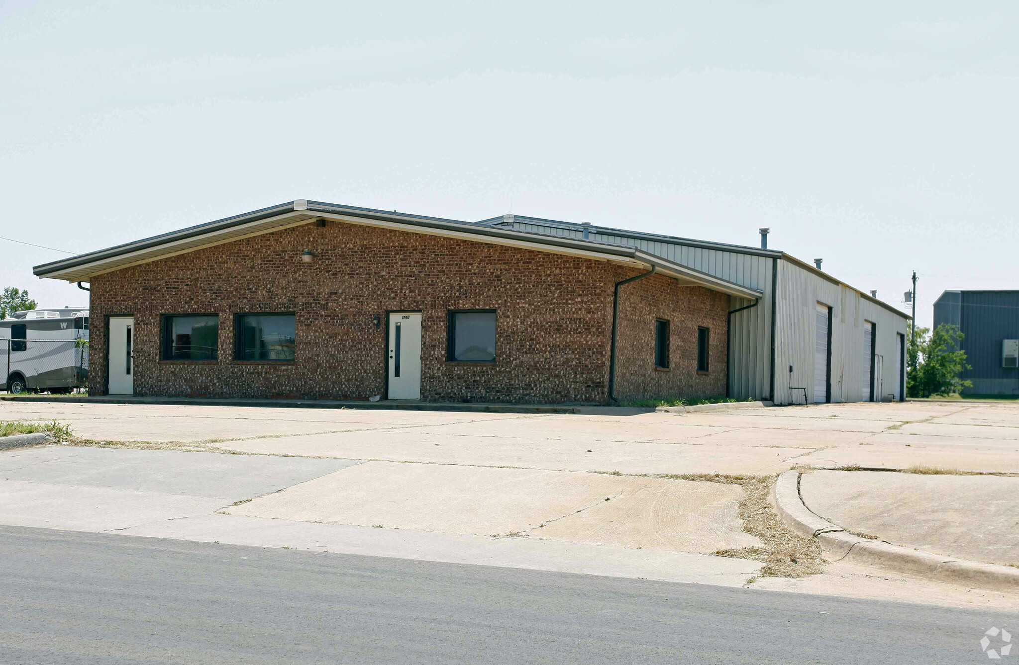 1740 Topeka Dr, Norman, OK for lease Primary Photo- Image 1 of 8