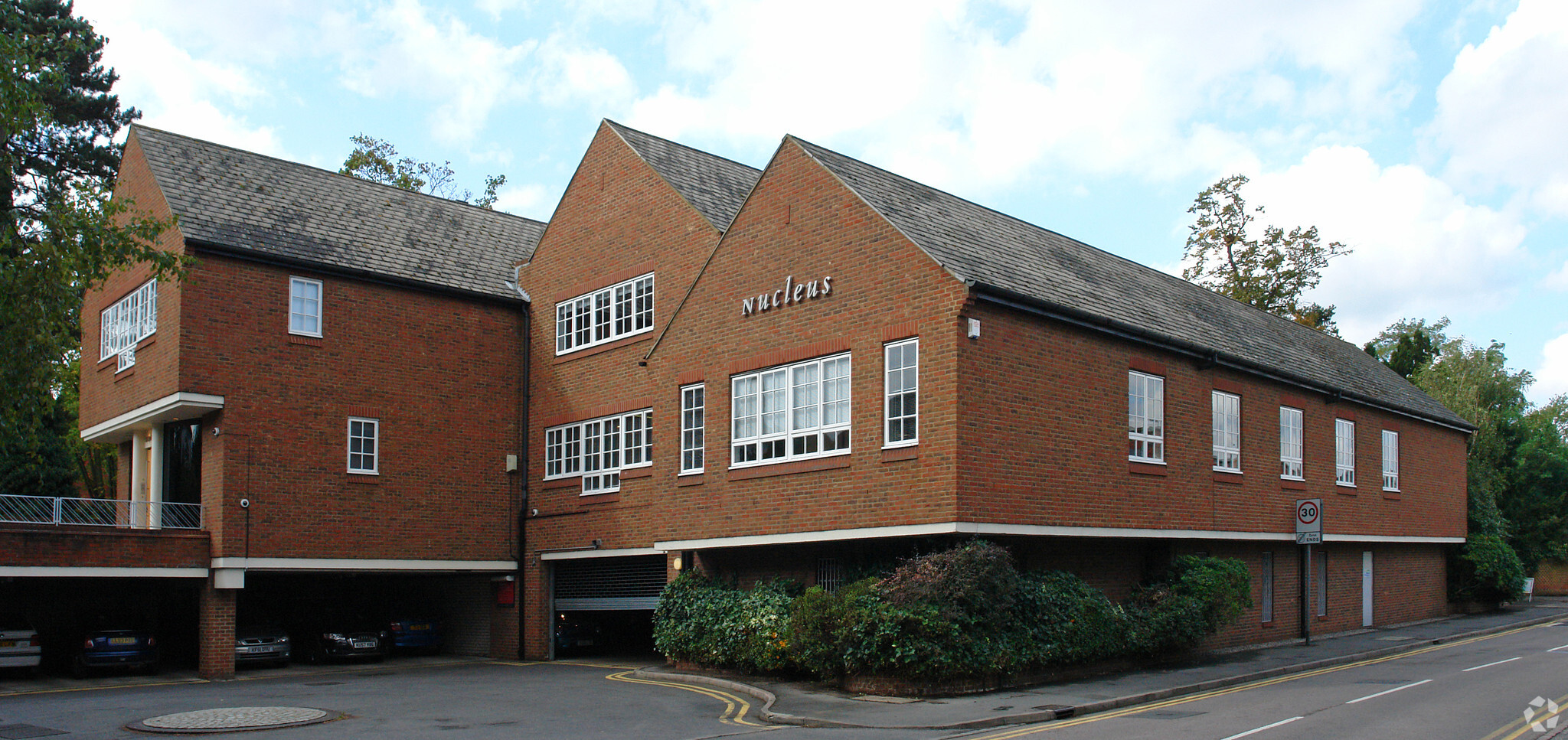 Summer Rd, Thames Ditton for lease Building Photo- Image 1 of 3