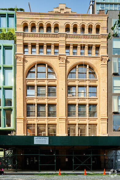 42-44 Bond St, New York, NY for lease - Building Photo - Image 1 of 3